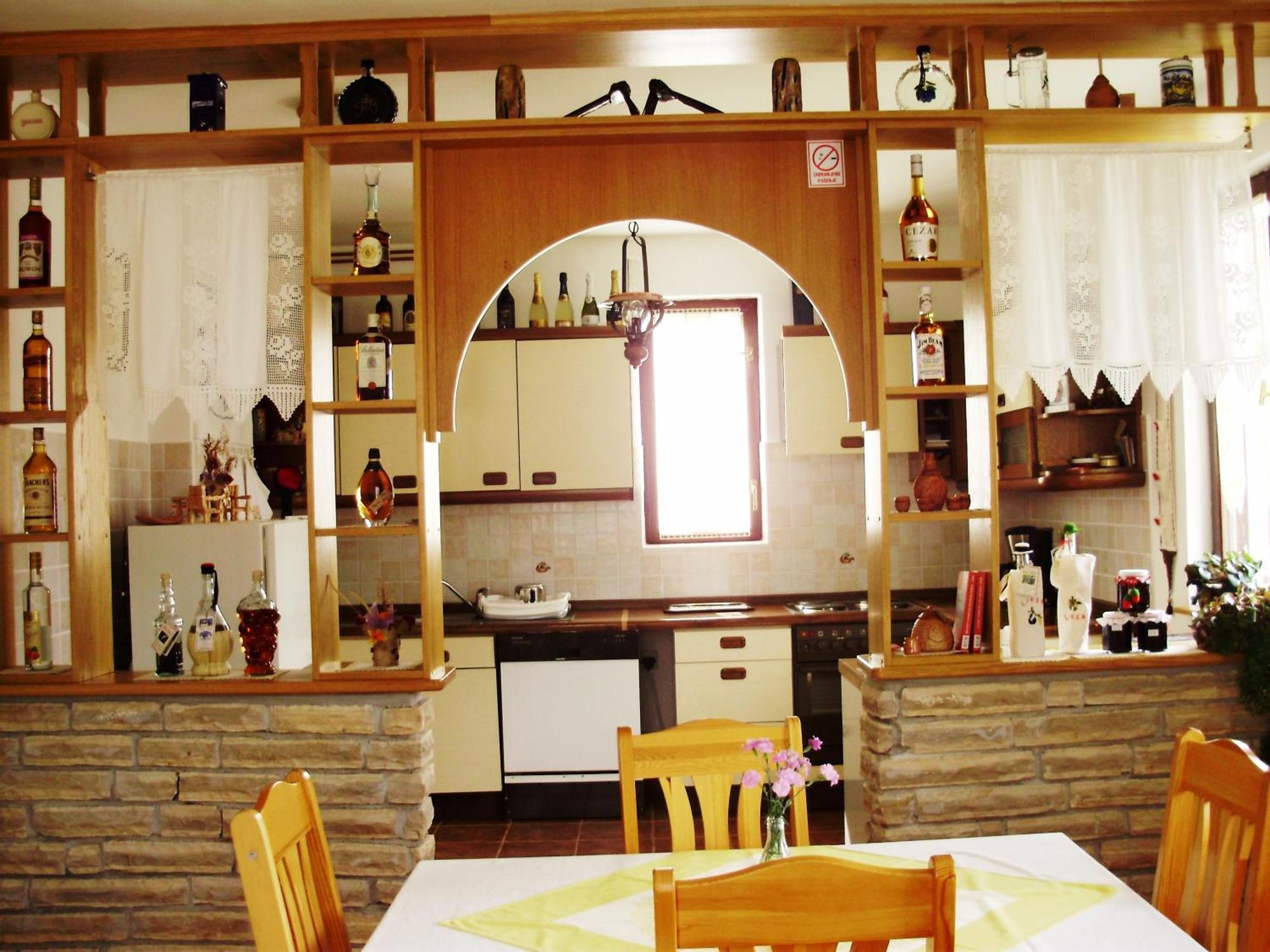 Pansion Izvor Hotell Korenica Exteriör bild