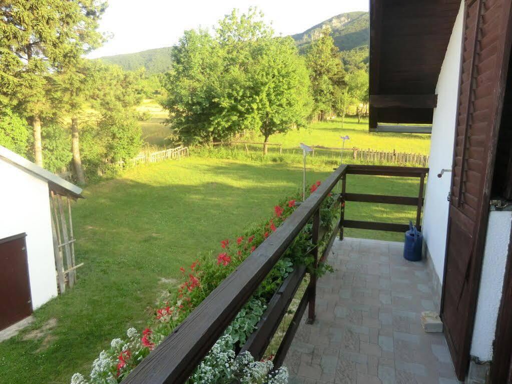 Pansion Izvor Hotell Korenica Exteriör bild