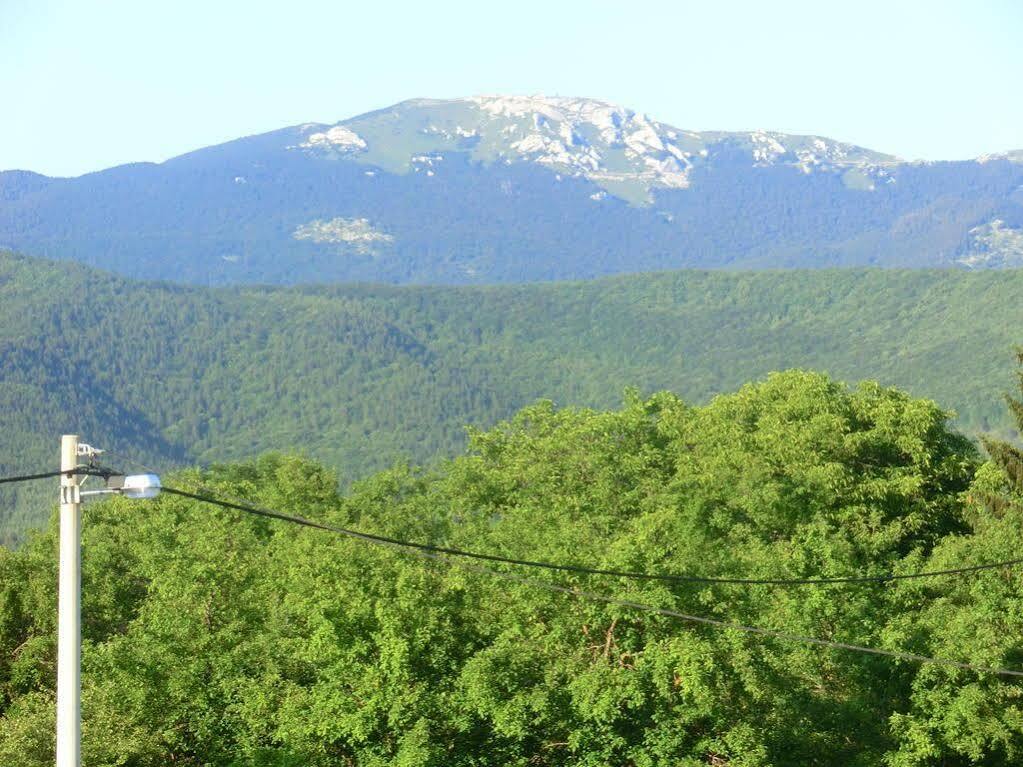 Pansion Izvor Hotell Korenica Exteriör bild